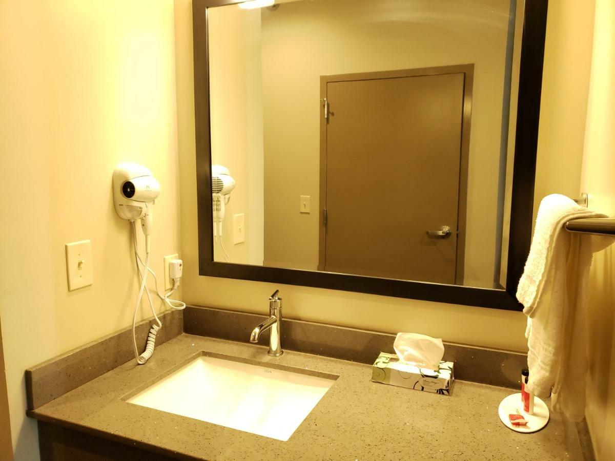 מלון Super 8 By Wyndham St. Louis North מראה חיצוני תמונה
